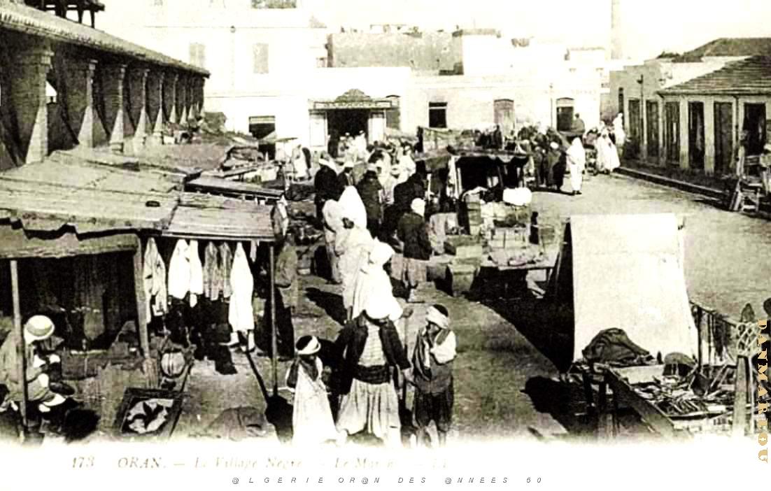 CA a- 029- Village negre.jpg
